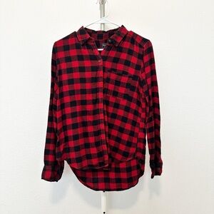 Abercrombie and Fitch Plaid Button Down Flannel Shirt in Red and Black